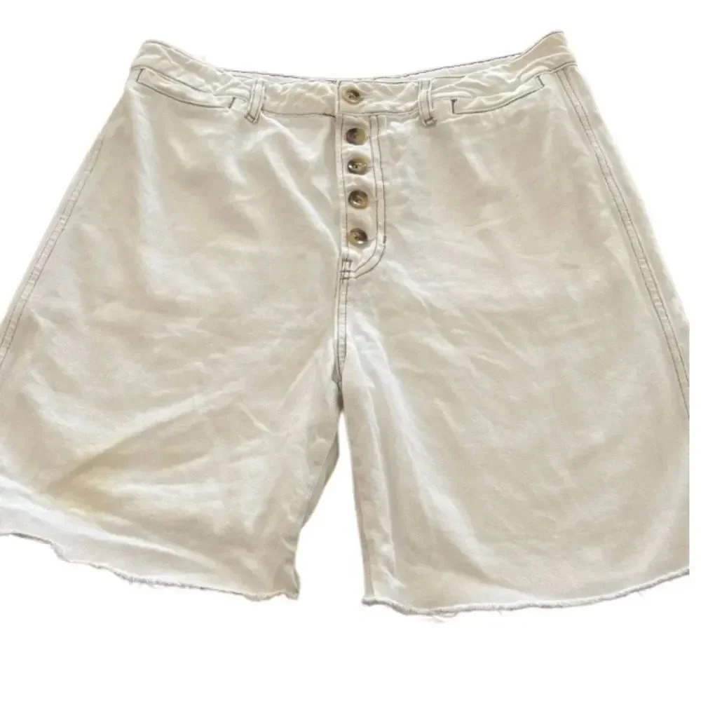 Reformation Off-White Denim cut off Shorts size 31